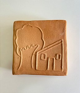 Tijolinho Decorativo de Barro Casa e Árvore (15x15) | Coleção Barrolândia