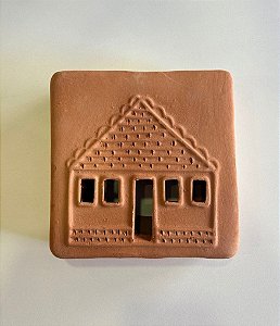 Tijolinho Decorativo de Barro Casinha Feliz (15x15) | Coleção Barrolândia