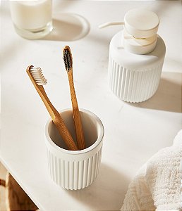 Kit Saboneteira e Porta Escova Branco para Banheiro (2 peças)