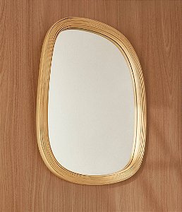 Espelho Decorativo Orgânico com Moldura em Rattan (75x57)