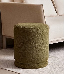 Pufe Verde Redondo em Bouclé e Madeira (47x37)