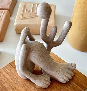 Escultura Decorativa Abaporu Off-White Pequena (17x14x07) | Tarsila do Amaral
