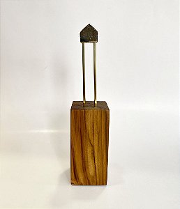 Escultura Palafita Dourada em Bloco de Madeira (24x06)