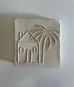 Tijolinho Decorativo de Barro Branco Casa e Coqueiro (15x15) | Coleção Barrolândia
