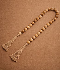 Colar Decorativo em Resina em Juta (115CM)