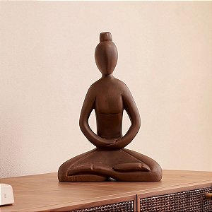 Escultura Mulher Meditando em Madeira (28x19Cm)