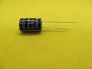 B41821F5687M 680uF X 25V