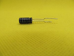 B41827A9335M 3,3uF X 100V