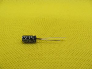 RK4R7M050C110A 4,7uF X 50V 105°C