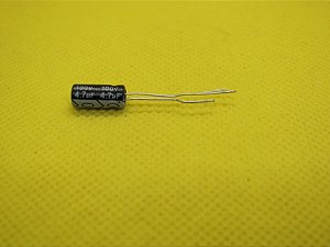 RK4R7M100C110T 4,7uF X 100V 2,0MM 105°C