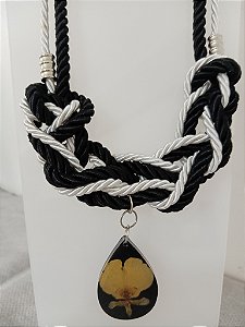 Colar Botânico 30