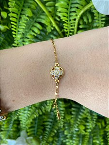 Pulseira Trevo Cravejado (Aço)
