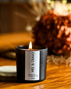 Vela Aromática de  Mel com Cravo