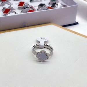 ANEL AÇO INOXIDÁVEL PRATEADO - TREVO BRANCO