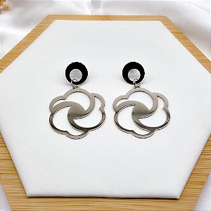 BRINCO AÇO INOX FLOR - PRATEADO