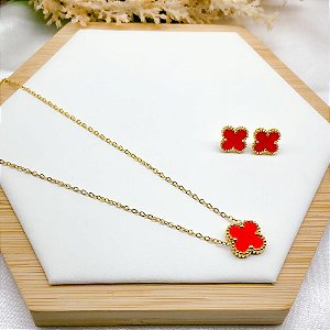 CONJUNTO BRINCO E COLAR AÇO INOX 45 CM  DOURADO PINGENTE TREVO - VERMELHO