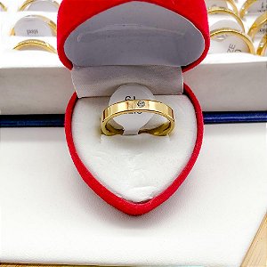 ALIANÇA  AÇO INOXIDÁVEL 4MM QUADRADA COM PONTO DE ZIRCONIA - DOURADO