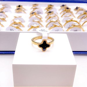 ANEL  AÇO INOXIDÁVEL TREVO PRETO - DOURADO