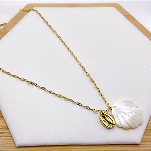 COLAR AÇO INOXIDÁVEL 45CM  CONCHA PEROLADA DOURADO - BÚZIOS