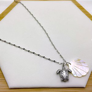COLAR AÇO INOXIDÁVEL 45CM  CONCHA PEROLADA DOURADO PRATEADO - TARTARUGA MARINHA