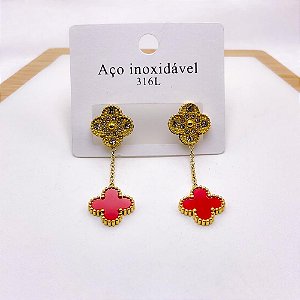 BRINCO AÇO INOXIDÁVEL PINGENTE CORRENTE E TREVO VERMELHO - DOURADO