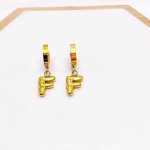 BRINCO ARGOLINHA CLICK AÇO INOXIDÁVEL LETRAS - DOURADO Modelo:F