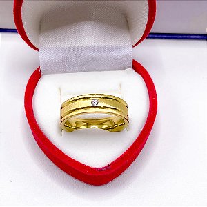 ALIANCA ACO INOXIDAVEL 2 FRISOS DIAMANTADA  6MM COM PEDRA CRISTAL - DOURADA (UNIDADE)