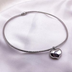 COLAR AÇO INOXIDÁVEL ARO SEMI RÍGIDO PINGENTE CORAÇÃO - PRATEADO