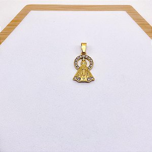 PINGENTE AÇO INOXIDÁVEL NOSSA SENHORA CRAVEJADO PEDRA CRISTAL - DOURADO