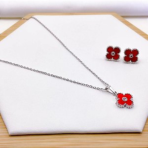 CONJUNTO BRINCO E COLAR AÇO INOX 45 CM  PRATEADO PINGENTE TREVO COM PONTO DE LUZ - VERMELHO