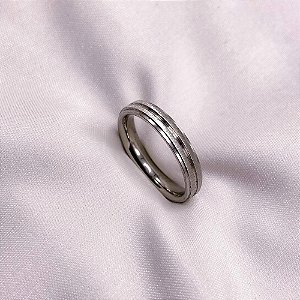 ALIANÇA ACO INOXIDAVEL 2 FILETES DIAMANTADOS  - PRATEADA (UNIDADE)