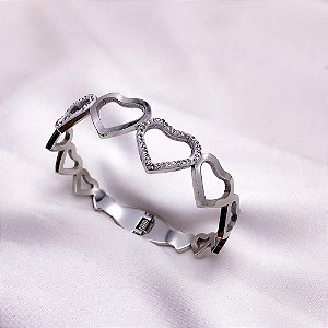 BRACELETE AÇO INOXIDÁVEL CORAÇÃO CRAVEJADO STRASS - PRATEADO