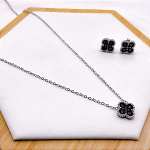 CONJUNTO COLAR  E BRINCO AÇO INOXIDÁVEL  TREVO PRETO - PRATEADO