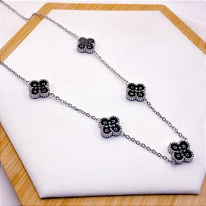 COLAR AÇO INOXIDÁVEL 45CM  TREVO PRETO - PRATEADO