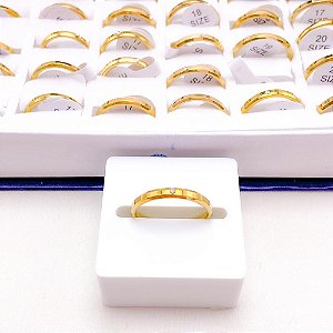 ALIANÇA  AÇO INOXIDÁVEL 3MM CHANFRADA COM PEDRA CRISTAL - DOURADA