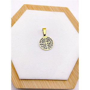 PINGENTE AÇO INOXIDÁVEL SÃO BENTO (P) 1,5CMX1,5CM - DOURADO