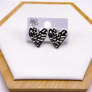 BRINCO AÇO INOX  CORAÇÃO COM DETALHES - PRATEADO