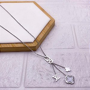 COLAR AÇO INOXIDÁVEL 45CM TREVO PEROLADO - PRATEADO