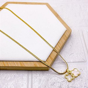 COLAR AÇO INOXIDÁVEL FITA 45CM PINGENTE BANHADO TREVO PEROLADO - DOURADO