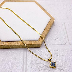COLAR AÇO INOXIDÁVEL FITA 45CM PINGENTE BANHADO TREVO VERDE - DOURADO