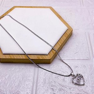 COLAR AÇO INOXIDÁVEL FITA 45CM PINGENTE BANHADO CORAÇÃO LOVE - PRATEADO
