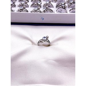 ANEL  AÇO INOXIDÁVEL 3 FIOS COM PEDRA CRISTAL - PRATEADO