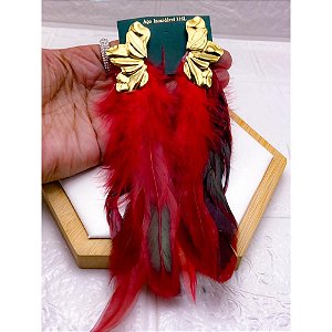 BRINCO AÇO INOX  MEIA FLOR PENA VERMELHA - DOURADO