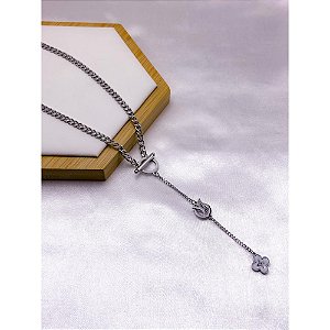 COLAR AÇO INOX  45CM ESTILO GRAVATINHA FECHO T TREVO PEROLADO - PRATEADO