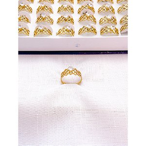 ANEL  AÇO INOXIDÁVEL GEOMETRICO PEDRA CRISTAL - DOURADO (UNIDADE)
