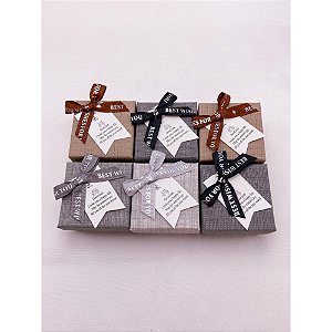 CAIXINHA DE PRESENTE  5X5CM ESTAMPA LISA - CORES SORTIDAS