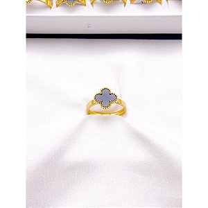 ANEL AÇO INOXIDÁVEL TREVO PRETO - DOURADO  (UNIDADE)