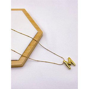 COLAR AÇO INOXIDÁVEL  45CM PINGENTE LETRA "M" - DOURADO