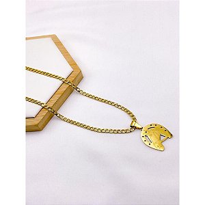 CORRENTE DE AÇO INOXIDAVEL 60CM ELO GRUMET 1.2MM PINGENTE FERRADURA CAVALO - DOURADA