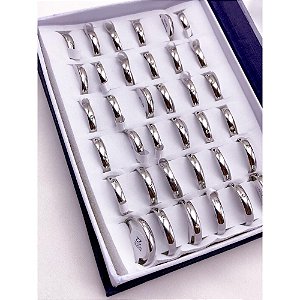 CAIXA DE ALIANÇA TRADICIONAL AÇO INOXIDÁVEL LISA  4MM ZIRCONIA  PRATEADA - (36 UNIDADES)